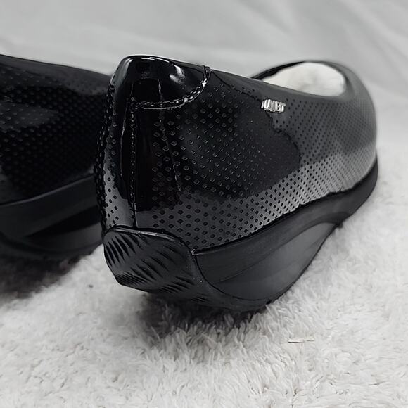 MBT HANI 8 BLACK PATENT LEATHER SLIP ON SHOES SIZE 7-7.5 NIB - Picture 9 of 16